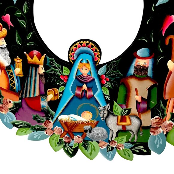 Hand-Painted Christmas Nativity‎ Scene Wooden Folk Art Wreath Wall Art - Picture 5 of 7